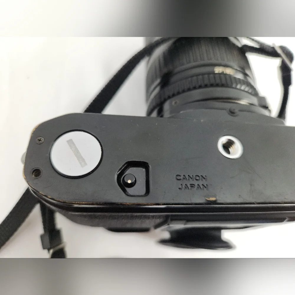 Black Canon AE-1 AE1 + 70mm Lens Manual Focus Kit - Rare Beauty - Very Nice!